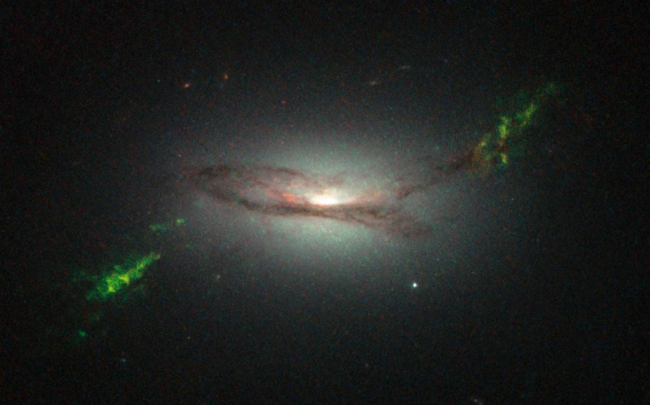Hubble finds phantom objects around useless quasars